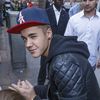 Justin Bieber Visits Anne Frank House, Hopes Anne "Would Have Been A Belieber"